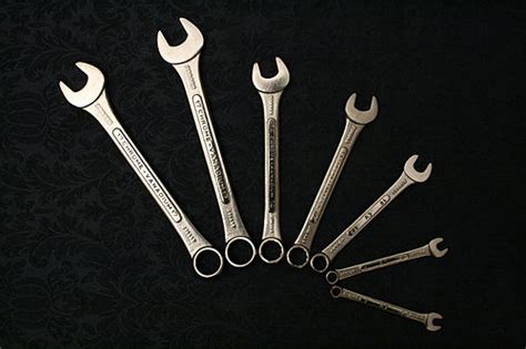 spanner in tagalog|SPANNER Meaning in Tagalog .